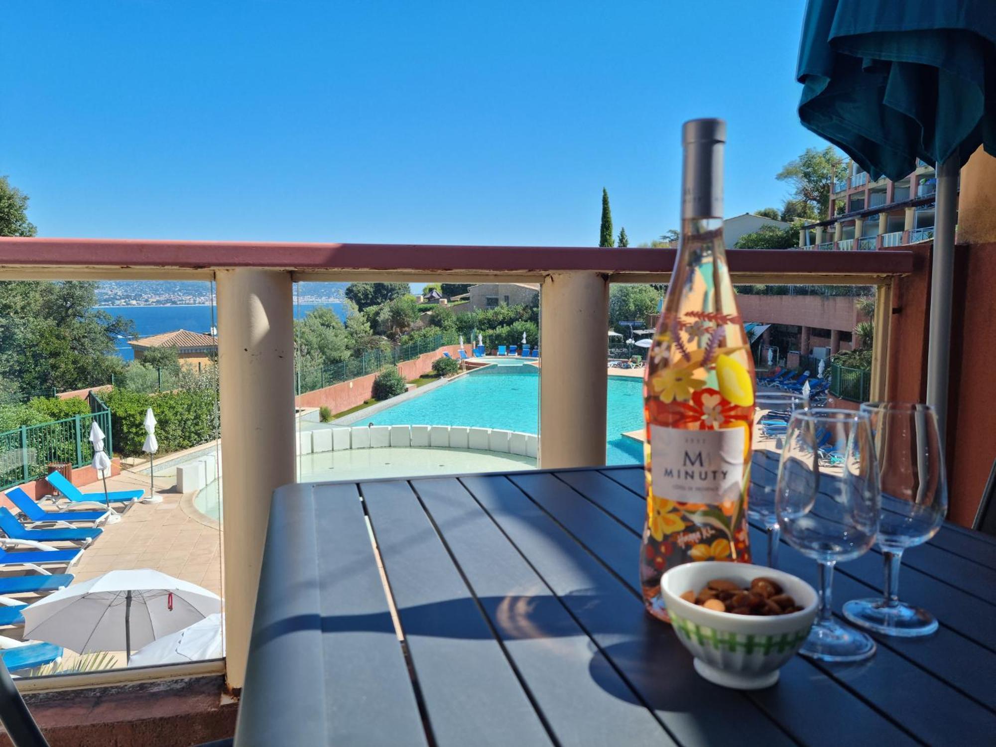 Magnifique Vue Mer Et Piscine - Les Cles De L Esterel Theoule-sur-Mer Exterior photo